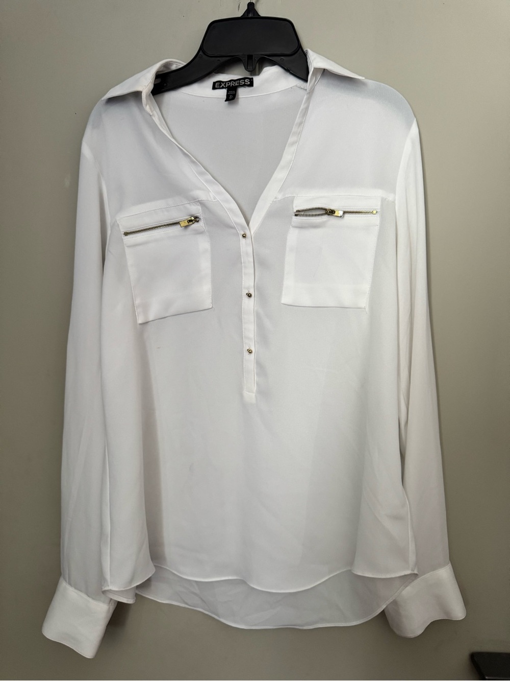 Express White Long-Sleeve V-Neck Zip Pocket Blouse